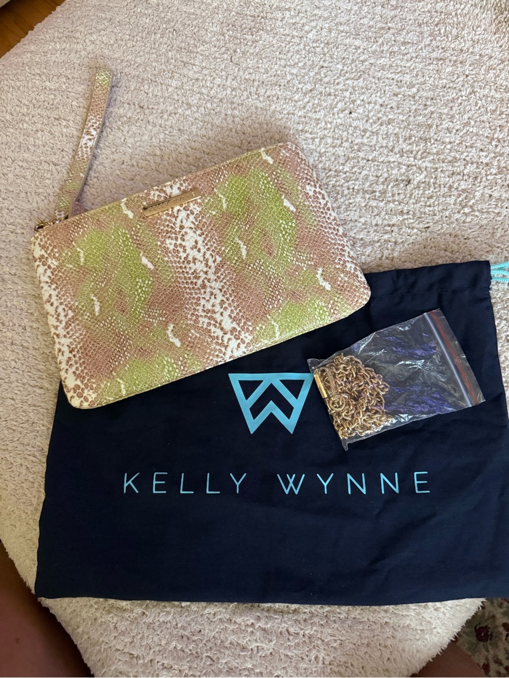 Kelly Wynne Green and Neutral Snake-Print Clutch/wristlet bag - Picture 12 of 13